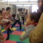 ツイスト（いないないばあ）