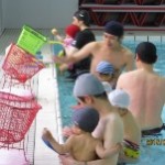 ベビースイミング(玉入れ)