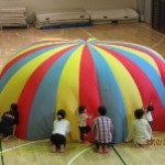 運動遊び（パラバルーン）