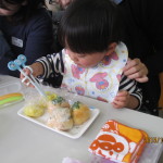 おはしでたべるよ!