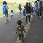 てくてく歩くよ! 電車~♪