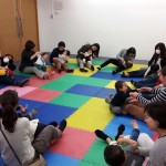 バスが左に曲がりま～す