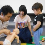パパも真剣! そんなパパの様子に子も真剣!!